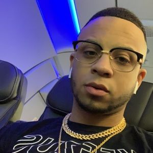 Meet your Posher, Nicholas